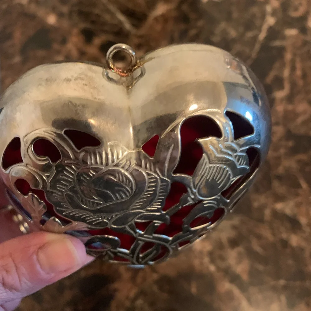Silver plated hinged heart shaped trinket box with red lining